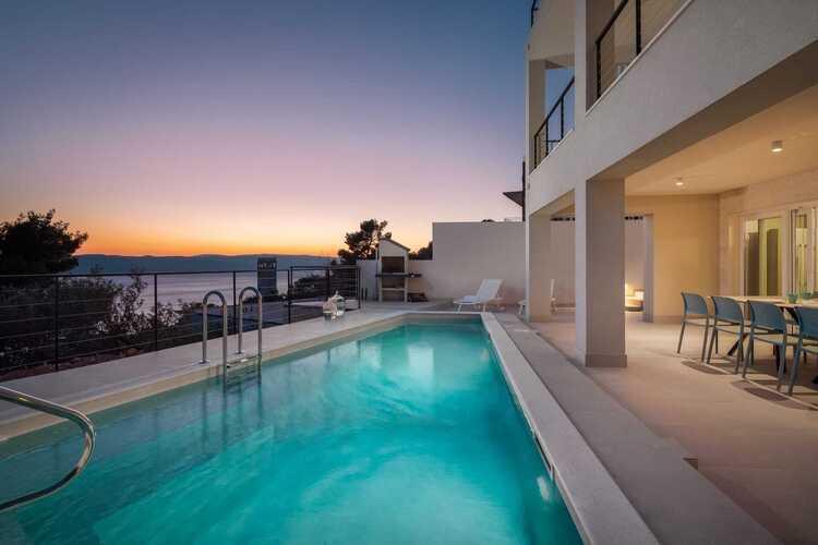 Modern Villa Maris - With Heated Pool & Sea View - Brela