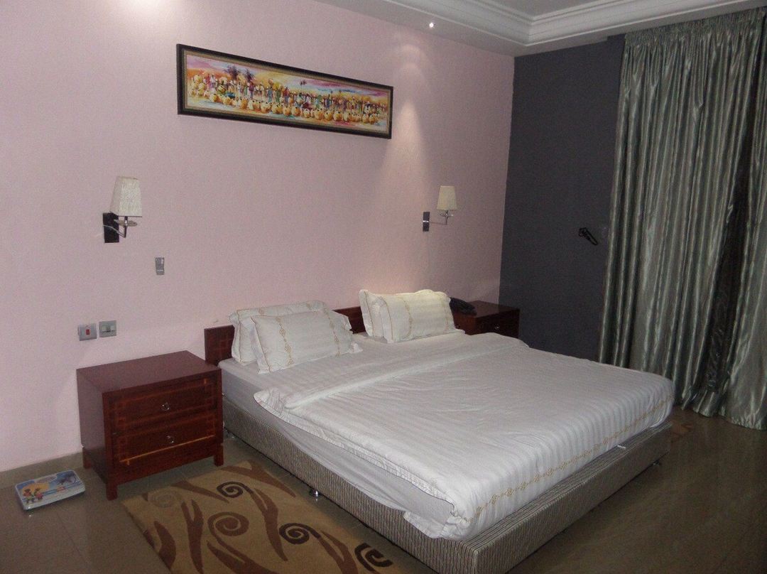 Thames Suite & Hotel Apartment - Abuja