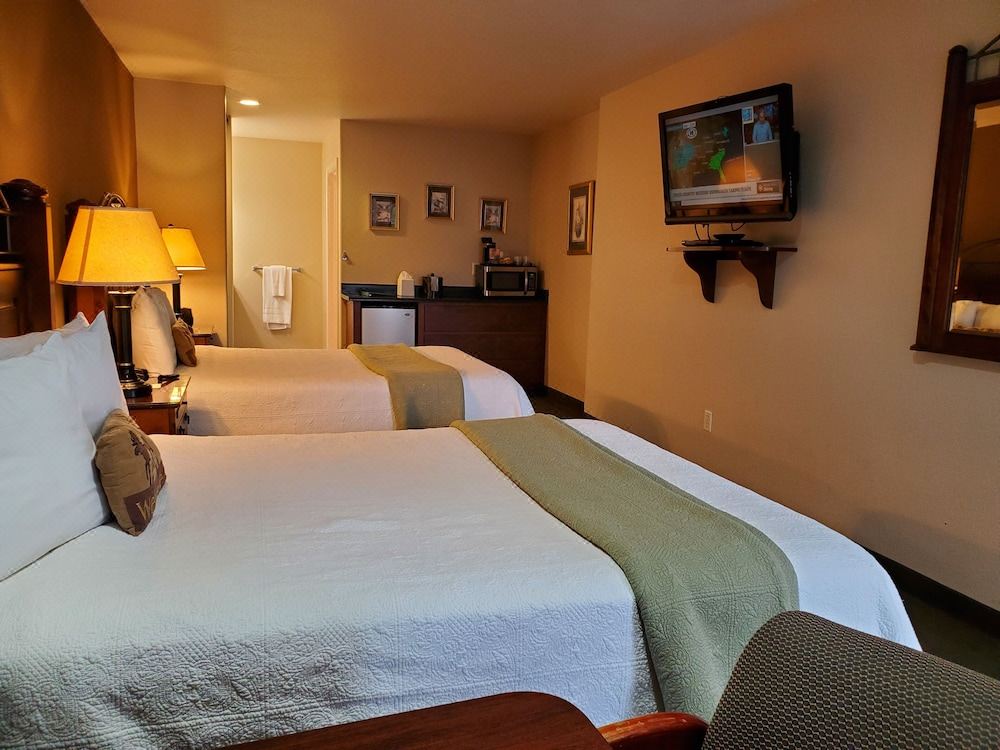 Redwood Hyperion Suites - Grants Pass, OR