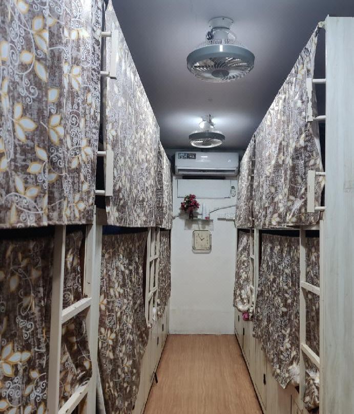 Perfect Dormitory - Bombaim