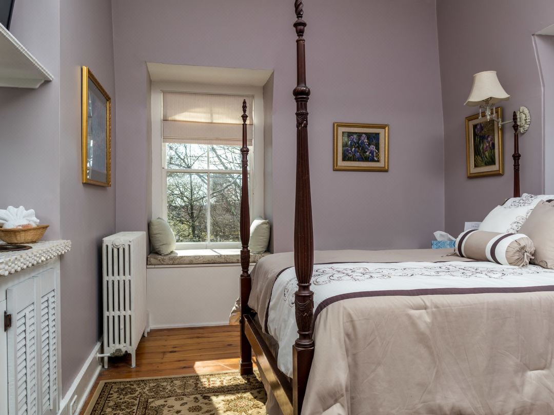 The Bevin House Bed & Breakfast - Glastonbury, CT