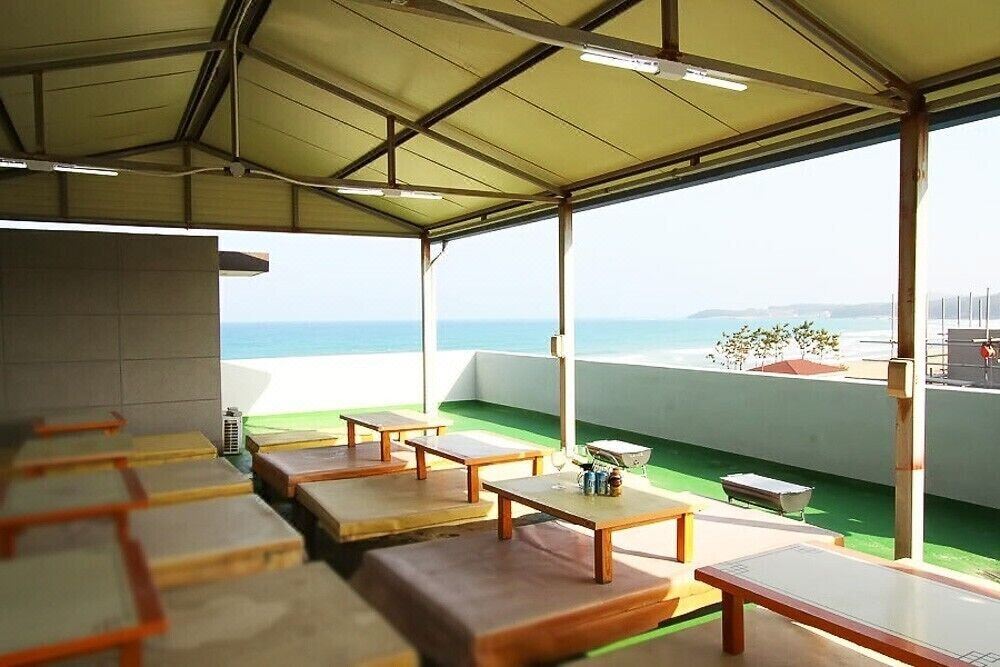Wolpo Donghae Pension - Pohang-si