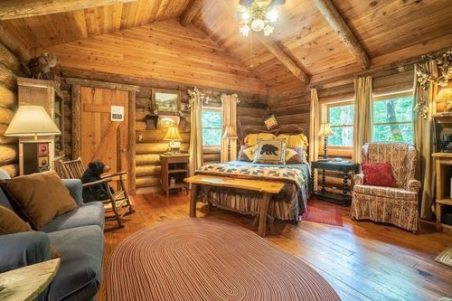 Rabun Lake, Lakemont airbnb, hotels and vacation rentals