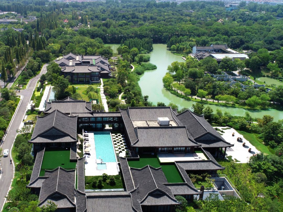 Yangzhou Seclusive Life Hot Spring Resort - Yangzhou