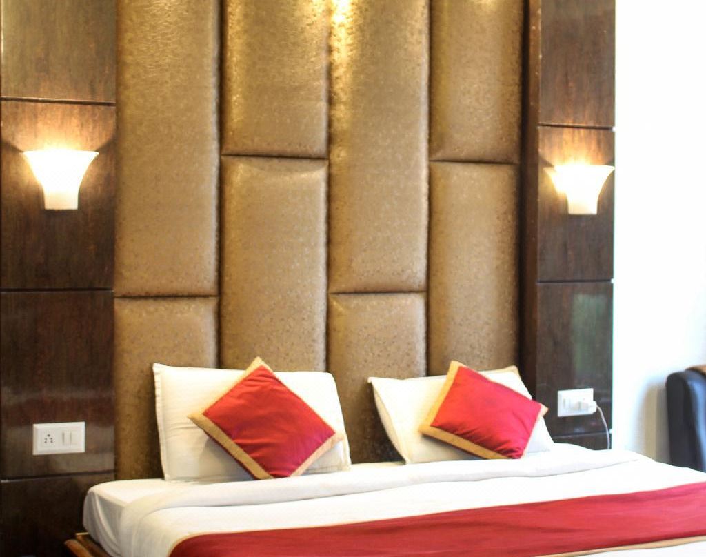 Hotel Ur - Prayagraj