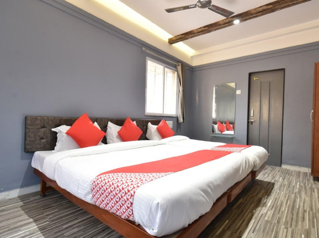 Hotel Ashirwad, Solpaur - ショーラープル