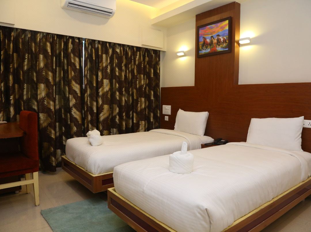Hotel Skml Grand - Visakhapatnam