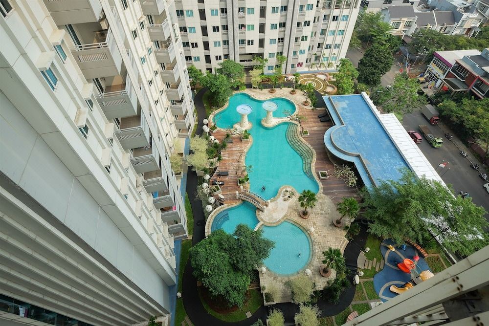 Comfortable 2br Sky Terrace Apartment By Travelio - 자카르타