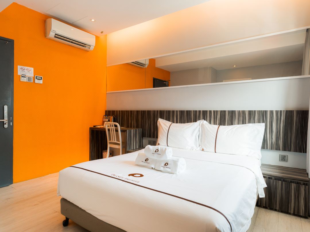 Orange Premier Hotel Taman Segar - 카장