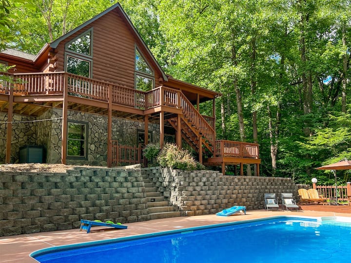Cabin Oasis With Pool, Disc Golf, Hot Tub, Firepit - Mount Airy, NC