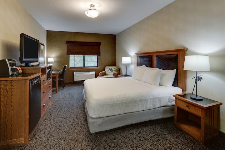Deluxe King, Stoney Creek Sioux, Free Parking - Sioux City, IA