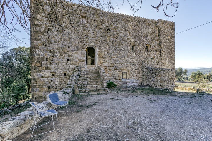 El Castell De Segueró - Besalú