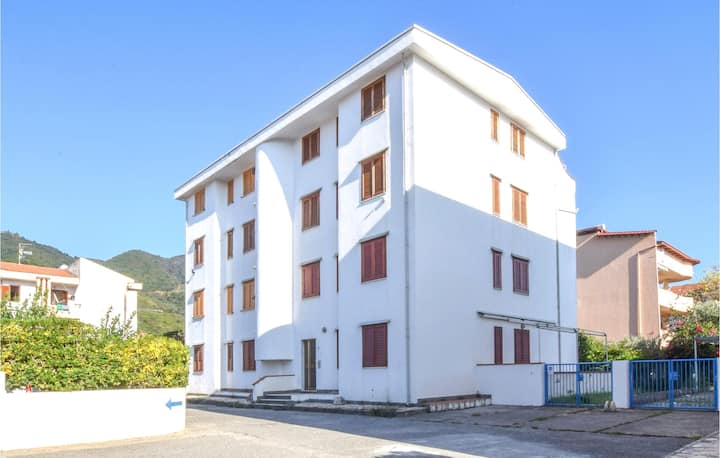 2 Bedroomnice Apartment In Nocera Terinese - Amantea