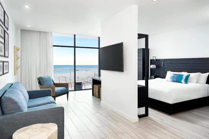Beach Bliss: Upscale Suites With Ocean Views & Spa - Red Bank, NJ