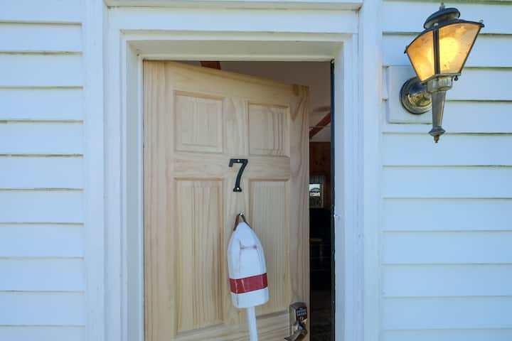 #7: Acadia Cottage. Double Beds (Open Hearth Inn) - Bar Harbor, ME