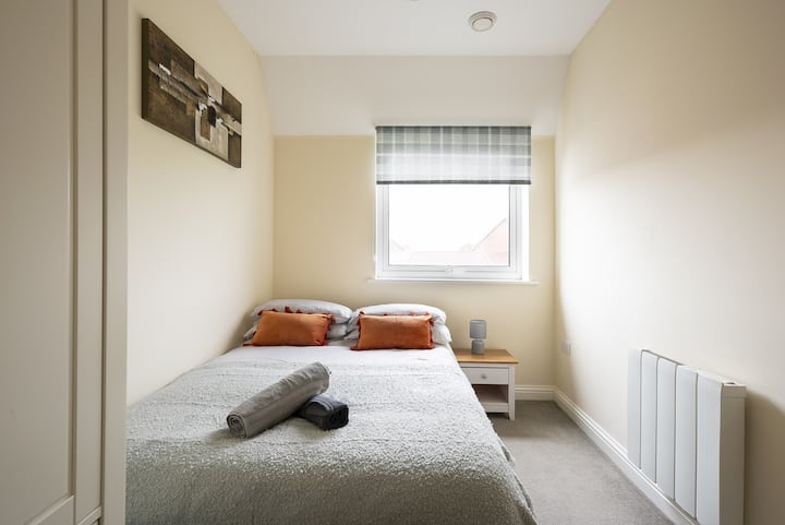 Inaras Place 2 Bed Deluxe Apartment - Aylesbury