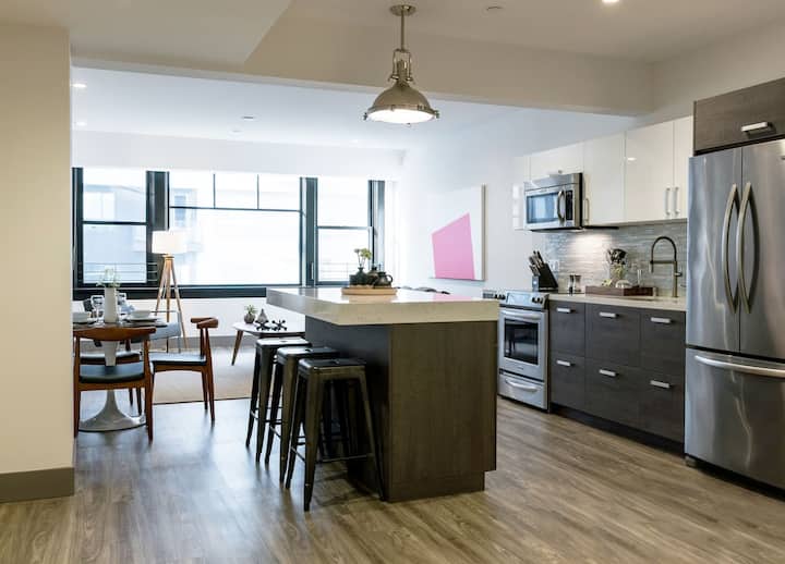 Distinguished Loft-style Home W/ Modern Kitchen - ロサンゼルス