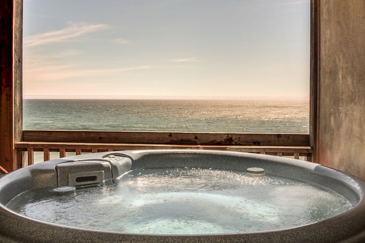 Captain's Cove *Hot Tub/ocean Front* - Monterey Bay, CA