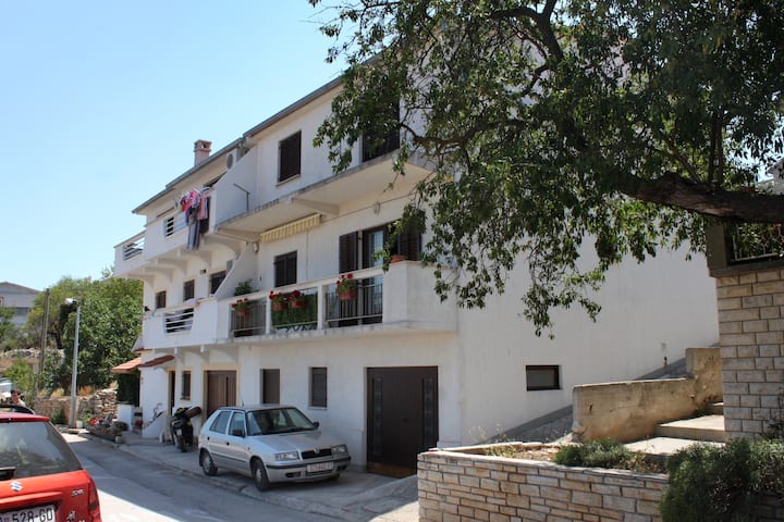 Two Bedroom Apartment With Terrace And Sea View Sali, Dugi Otok (A-895-a) - Sali