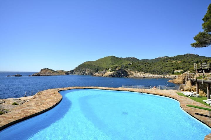 Holiday Rental Apartment With Swimming Pool In Cap Sa Sal, Begur, Sa Tuna - Sa Riera