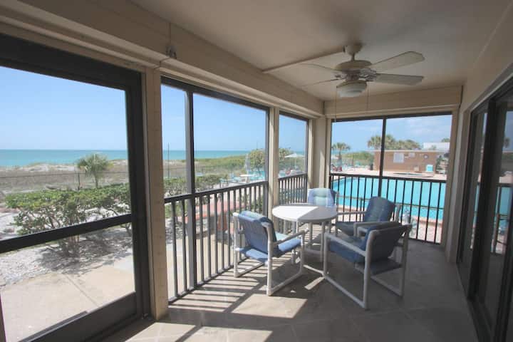 Rare Beachfront Ground Floor, Patio, Pool, Hot Tub, Tennis, W/d, Free Cable & Wi-fi-108 Reflections - Indian Rocks Beach, FL