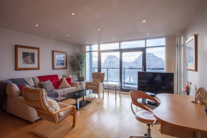 Apartment With River View 2 Minutes From The Hydro - Celtic Park