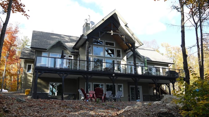The Dream-a Luxurious Cottage Getaway Canada - Elliot Lake