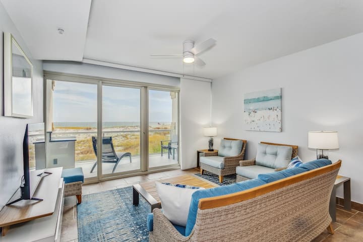 Newly Renovated! 1b Gulf Front Condo W/heated Pools - Pensacola