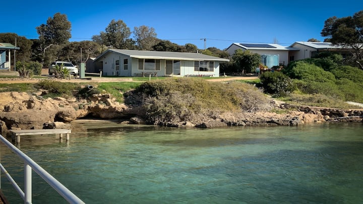 Pearly Shellsは、完璧な場所にあるオリジナルのcoffin Bayの小屋です。 - 南オーストラリア州