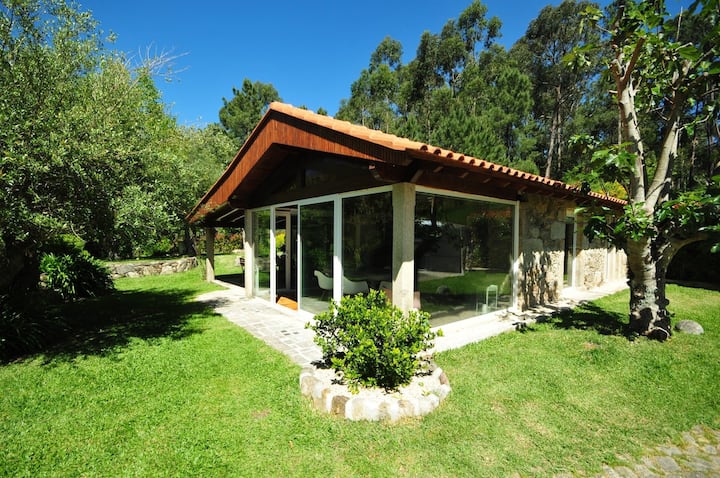 Casa Da Luz Charming Cottage W/ Beautiful Garden - Vila Nova de Cerveira