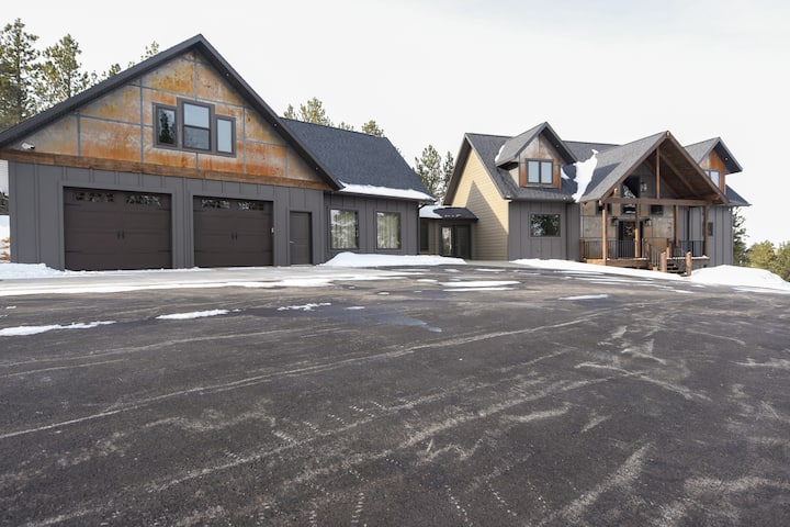 Must See -  6 Br, 4900 Sq. Ft,  New Const,  One Of A Kind, Near Deadwood - Deadwood, SD
