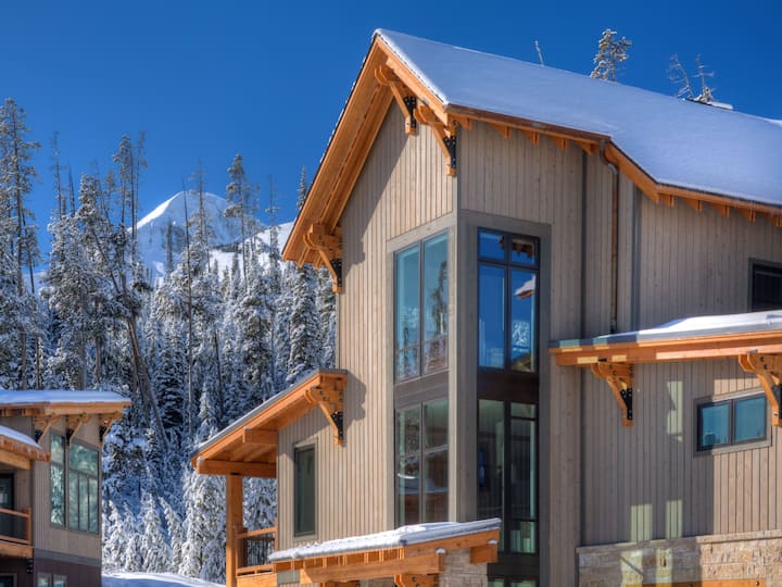 Nueva Casa De Lujo! ¡Propiedad Premier Con Acceso A Las Pistas De Esquí, Vistas Increíbles Y Comodidades! - Montana