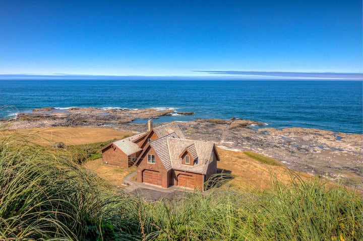 Dramatic Ocean Views! Dog Friendly~shipwreck House - Yachats, OR