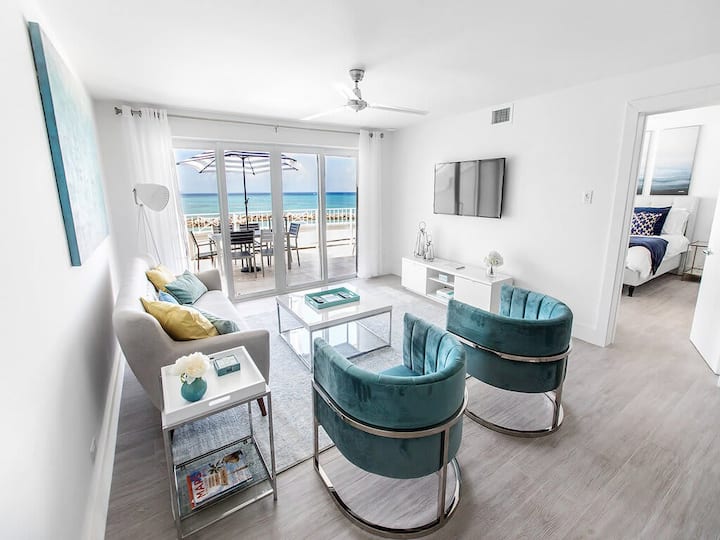 Stunning Luxury Beachfront Condo W/ Pool + Hot Tub - Cayman Islands