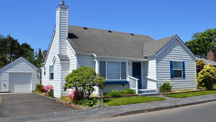 This Classic Home Is What A Beach House Is All About! - Seaside, OR