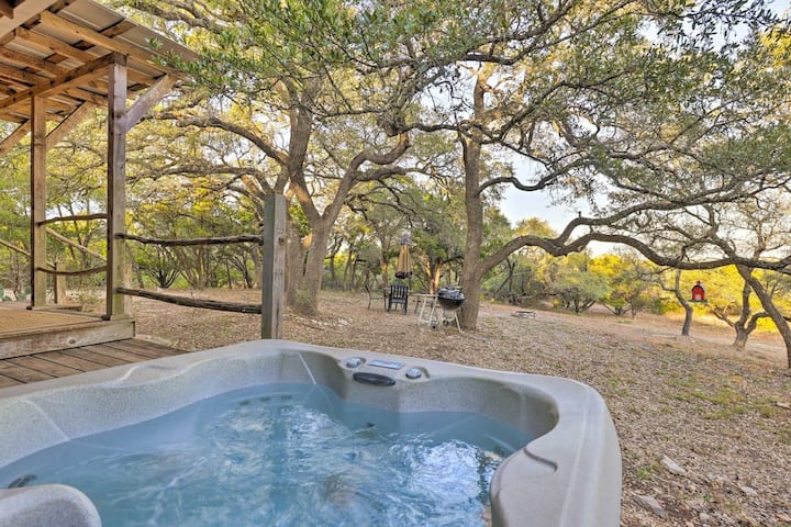 El Sol Cabin- Private Cabin W/ Spectacular Views - - Wimberley, TX