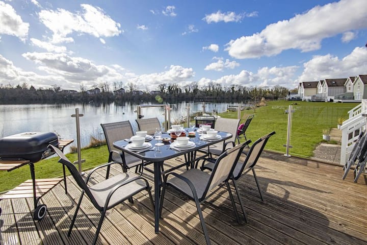 Spring Lake 19, The Lake House - South Cerney