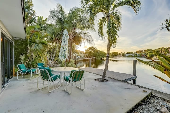 New! Waterfront Apartment W/ Private Patio & Pool - Wilton Manors, FL