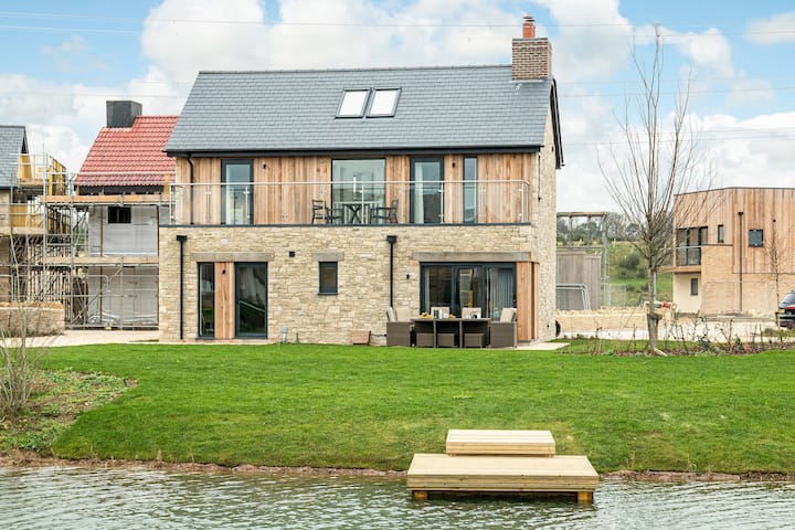 Family Friendly Lakeside Property In A Nature Reserve. Skyfall (Oi21) - Lulworth Cove