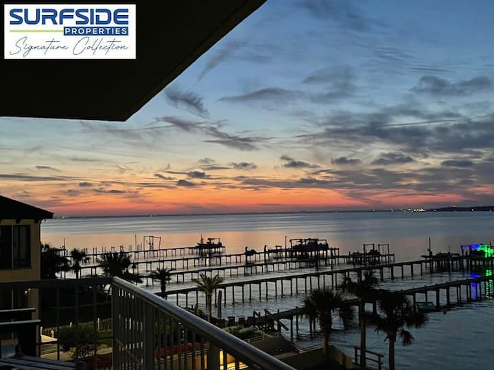 Views Of The Pensacola Bay Over Palm Trees - Tt2a - Gulf Breeze, FL