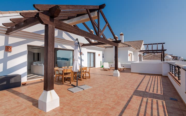 Luxury 3 Bed Penthouse With Amazing Views - Casares