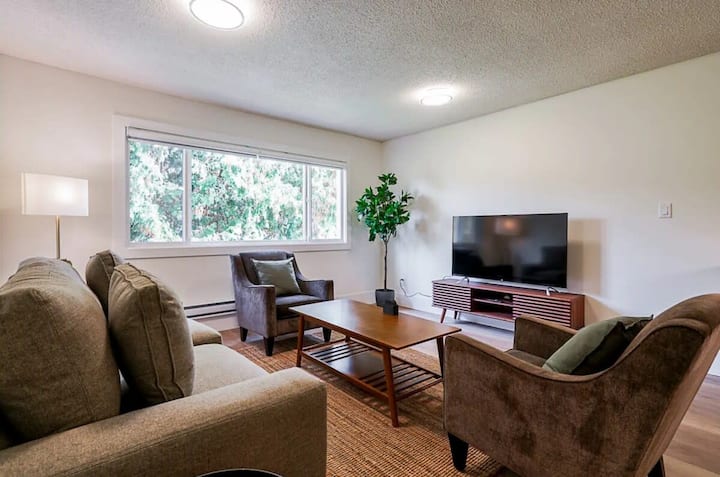 Renovated And Modern One Bedroom Suite In Newton - New Westminster