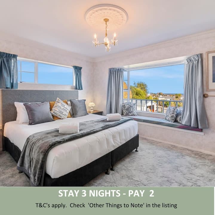 Stay 3 Nights Pay For 2 *Ts & Cs Apply - With Spa! - Taupō