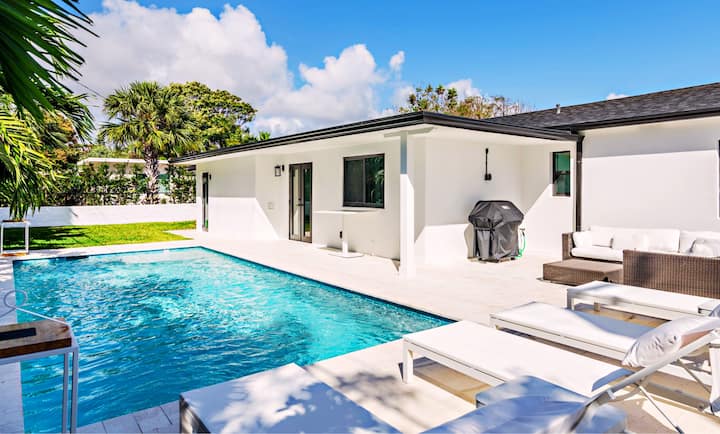 New! Surf Side - Luxury Beach House - 3 Beds - Lake Worth, FL