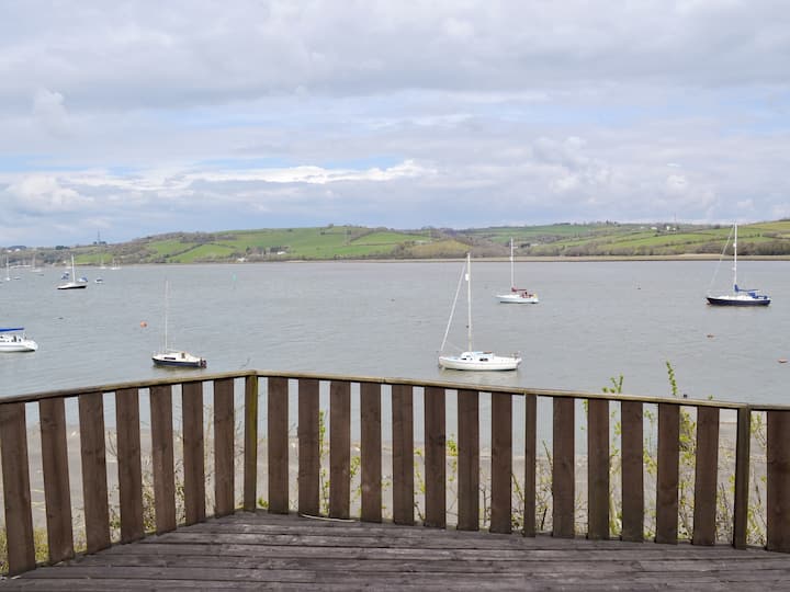 3 Bedroom Accommodation In Cargreen Village, Near Plymouth - Plymouth