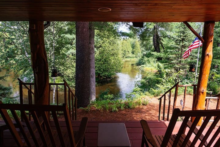 Lodge On The Manistee (Grayling, Mi): Riverfront Property, Great For Fly-fishing! - Grayling, MI