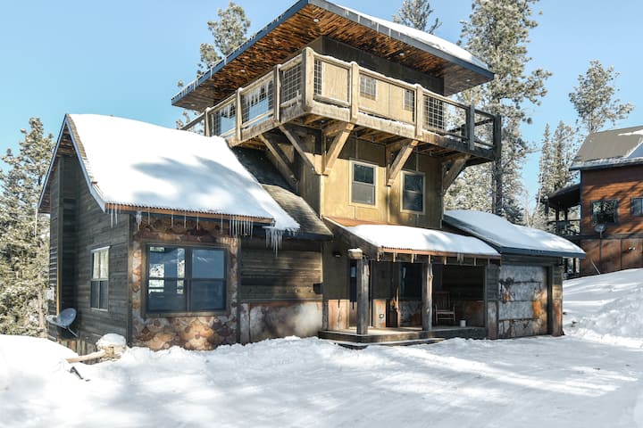 One-of-a-kind Tower Cabin By Terry Peak With Amazing View & 4th Floor Lookout - South Dakota