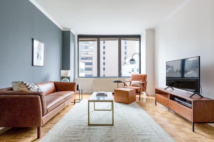 Smart Sutton Place 2br W/ Gym, Pool, Near Central Park, By Blueground - マンハッタン, NY
