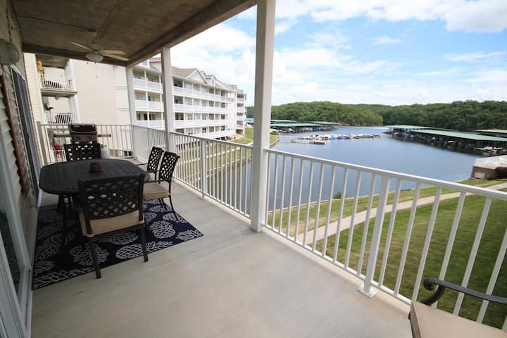 Parkview Bay Condo, 3 Other Units Same Bldg! No Steps From Parking! Inquire For Slip! - Lake Ozark, MO