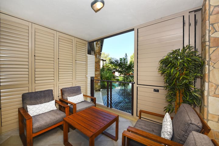 Beautifully Presented 2 Bedroom 1 Bathroom Temple Apartment, Palm Cove - パーム・コーブ